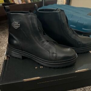 NWT: Women’s 7.5 Harley Davidson Boots